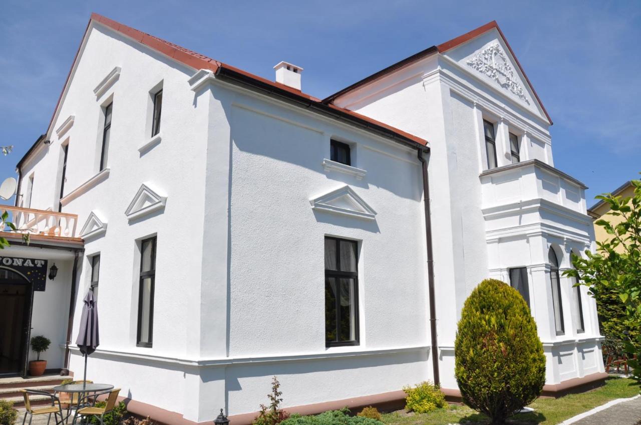 Pod Wozem Gjestgiverier Trzebiatow nad Rega